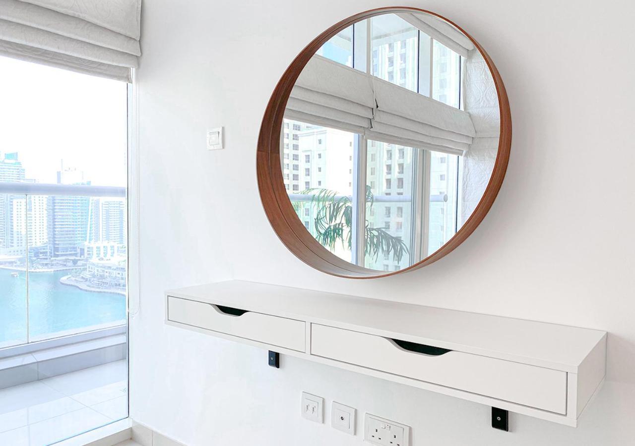 Apartamento Walk To The Beach Or Enjoy The Amazing View From The Balcony Dubái Exterior foto